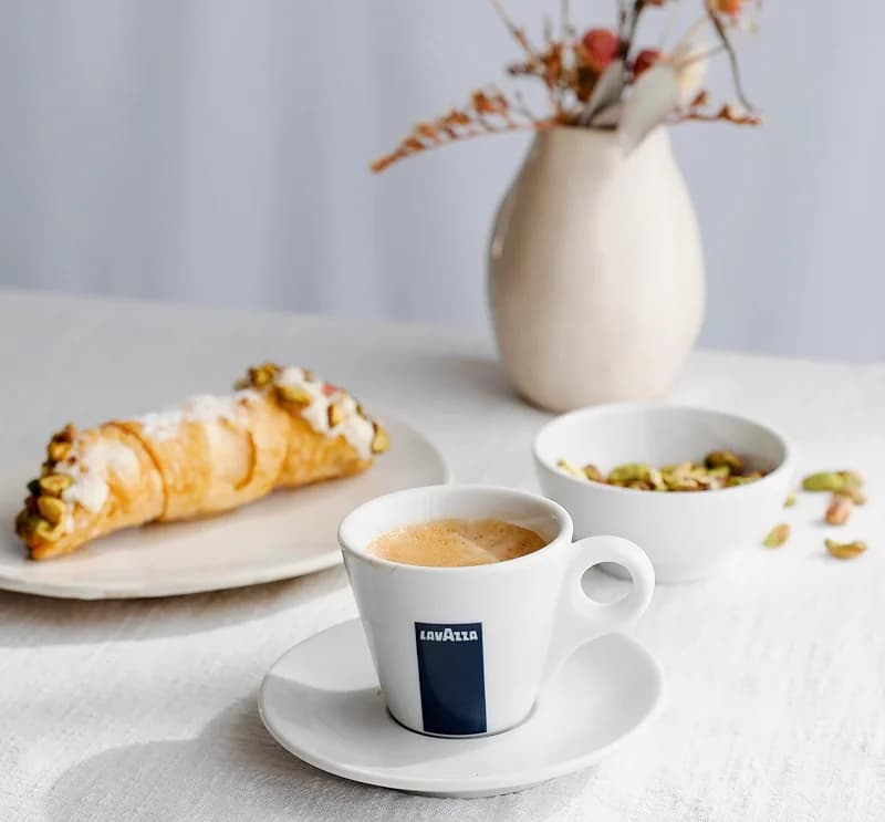 Lavazza Gold Selection Whole Bean Coffee Blend — image 1
